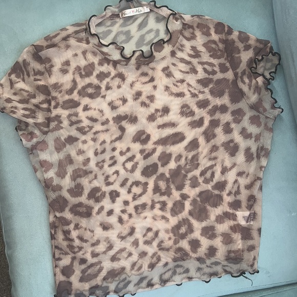 Vintage Mesh Leopard top ๐ - Picture 4 of 5